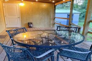 2 CoZY HOME WITH HUGE PATIO Apartments, Jacksonville