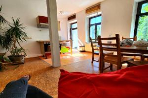 Großzügige Wohnung in-Schleußig mit Balkon und Südgartenblick Apartments, Leipzig