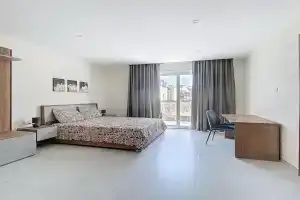 Private room with Bathroom and Balcony - Shared Flat, St Julians
