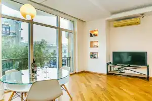 Old Town Apartment by Housing, Baku