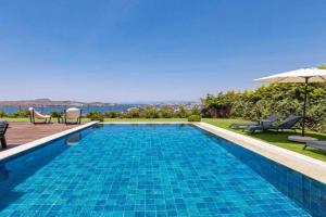 Stunning 5-Bedroom Villa with Panoramic View of Marina, Yalikavak