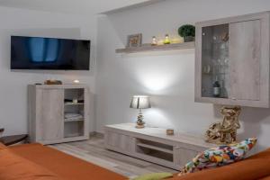 Al Laghée - Large New Modern Apt in Center Town Apartments, Gravedona