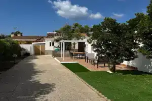 Villa Chiara, Flumini