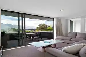 Mountain Vistas on Thompson Street Guest house, Queenstown