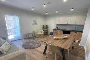 Gold Rooms, Carini