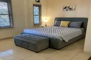 Ndalem Suryo Guesthouse, Yogyakarta