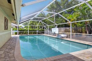 Family-Friendly Boca Gem! 4BR 3BA with Pool & Sauna Guest house, Boca Raton