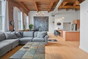 Walk Anywhere Downtown Indy Guest house, Indianapolis