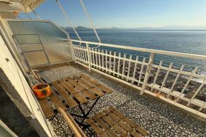 EVE'S HOUSE 2 in FRONT OF THE BEACH, Loutraki