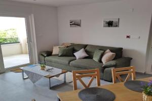 Apartman Puciko, Betina