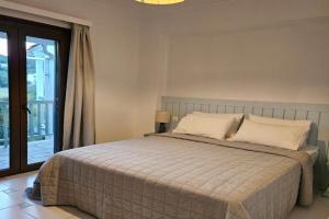 Paralies Resort, Skiathos Town