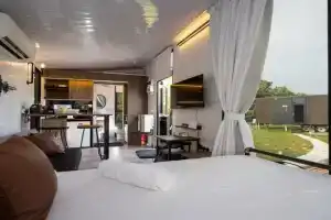 Tiny Away Escape at Lazarus - 1960 Guest house, Singapore
