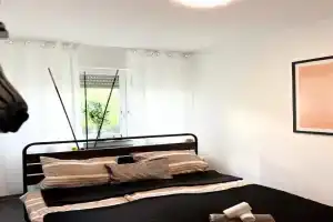 Helle 2 Zimmer Wohnung mit Balkon gemütlich & zentral Apartments, Aalen