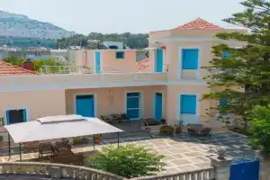 1944-Heritage House, Lardos