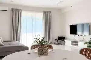 The Sun Executive Suite - Dolphin's Home Apartments, Georgetown