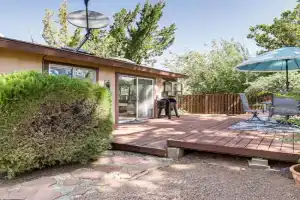 Beautiful Escape in Walkable Location! Guest house, Sedona
