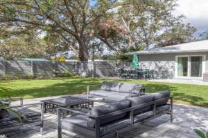 2400 Novus Guest house, Sarasota