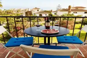 El Faro Hideaway by Lica Homes Apartments, Fuengirola