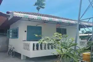 Cozy House blue in Fisherman's village, Ban Khlong Mae Nam