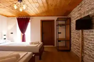 Old Street Villa, Gjirokaster