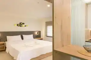 Anesis Apartments, Ierissos