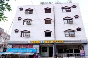 D Season Hotel, Agra