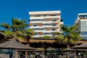 Flor de mar qerret Apartments, Golem