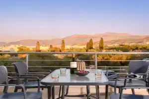 Aerino House - 2BD Apartment in - Sleeps 5, Hersonissos