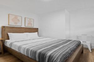 Bloomfield A Modern and Cozy Private Bedroom, Shared Bathroom, with Free Parking, Pittsburgh