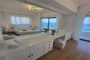 Lazuli Skyline & Sea View Penthouse, Larnaka