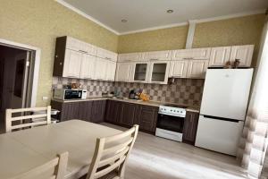 Appartamenty ZhK Irina Apartments, Pavlodar