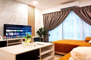 Ipoh Manhattan Free Waterpark 3BR 8Pax Family Suite MHA308 by City Home Empire Guest house, Ipoh