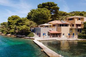 Porto Castello Villas, Skiathos Town
