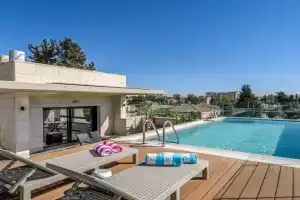 Penthouse with pool, Jerusalem