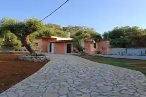 Maison Elia Apartments, Perama