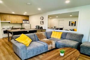 Swimming Pool Spa - Condo Apartments, Mont Tremblant