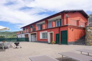 3 Bedroom Cozy Home In, Imperia