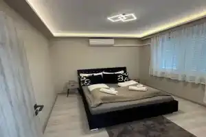 Zora Apartman, Veszprem