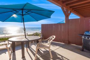 3009 Ocean St E Beautiful Beachfront Condo w/ Ocean Views, Private Patio, Grill, & Free WiFi Apartments, Carlsbad