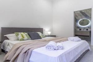 Carlo's Apartment, Sassari