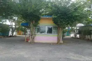 เพชรรัตน์รีสอร์ทแอนด์สปา Hotel, Surat Thani City