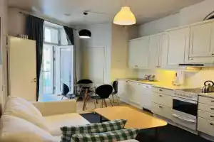 Lönnrotinkatu Apartment, Helsinki