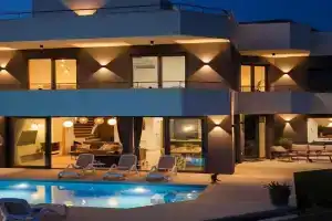 New, villa Bond Dubrovnik, beautiful sea view near beach with heated pool, Stikovica