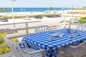 Torre suda vista mare di Paf Apartments, Marina di Mancaversa