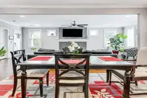 4 Mi to Dtwn Relaxing Escape with Yard in Guest house, Atlanta