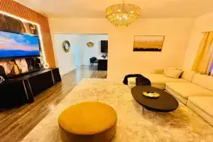 Chill Boho Living in Guest house, Miami