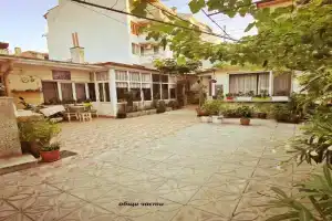 Studio Garden City Center, Pomorie