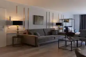 R B Apartment Comfort am Flughafen für 1-5 Personen - ideal für Geschäftsreisende und Familien - Küche - Smart TV - Waschtrockner - kostenloser Parkplatz, Hamburg