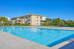 Queen Loft - Attico Moderno con Solarium Privato e Vista Piscina Apartments, Sirmione