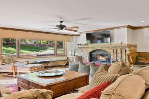 Lodge Tower 187 Three Bedroom Residence, Vail